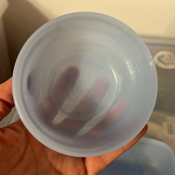 New from Tupperware Perfect lunchbox food storage container - Picture 7 of 7